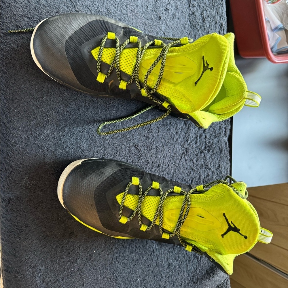 Great Condition 
Jordan’s 
Black and Neon Green  Basketball Shoes
